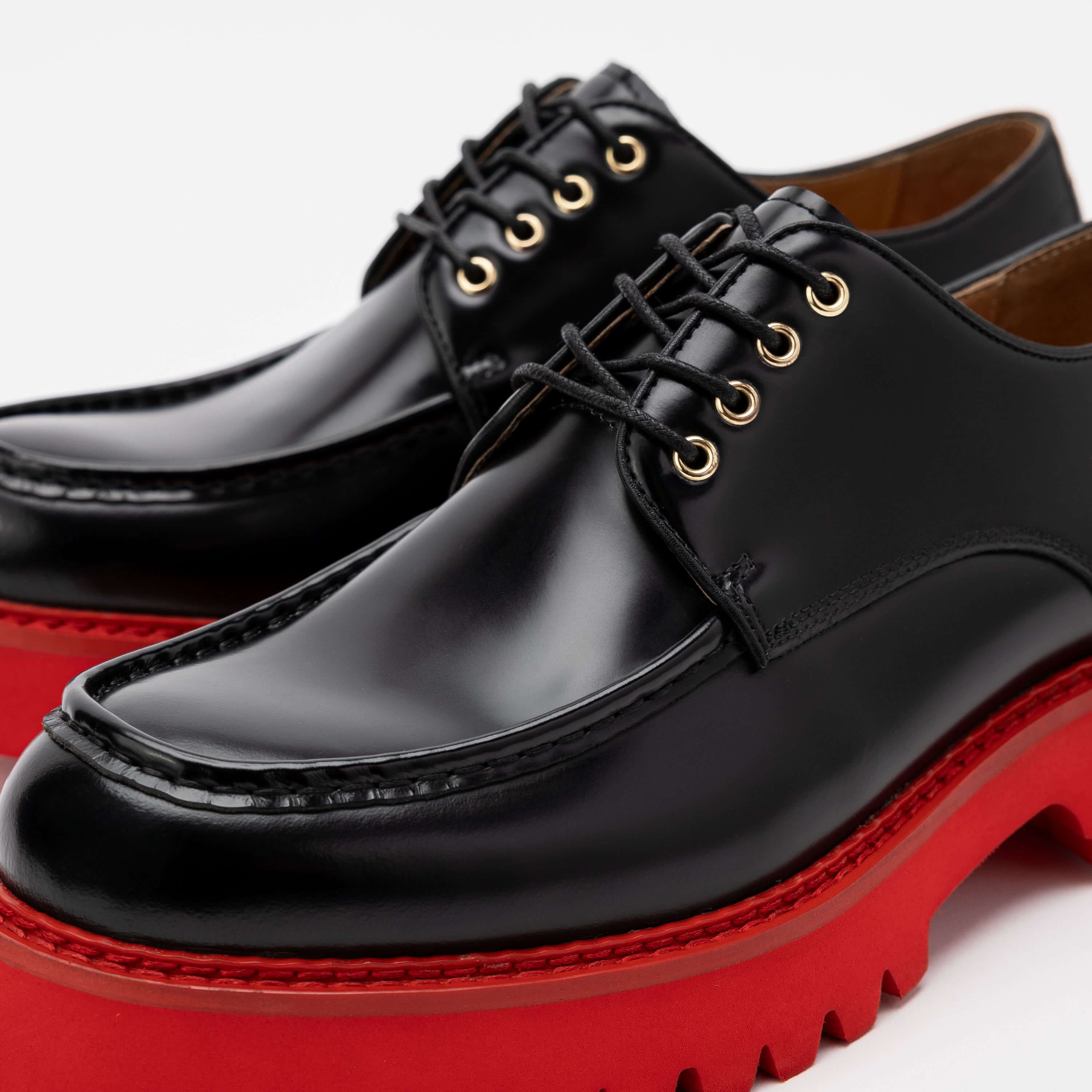 Luca Black/Red Lug Derbys - Image 3